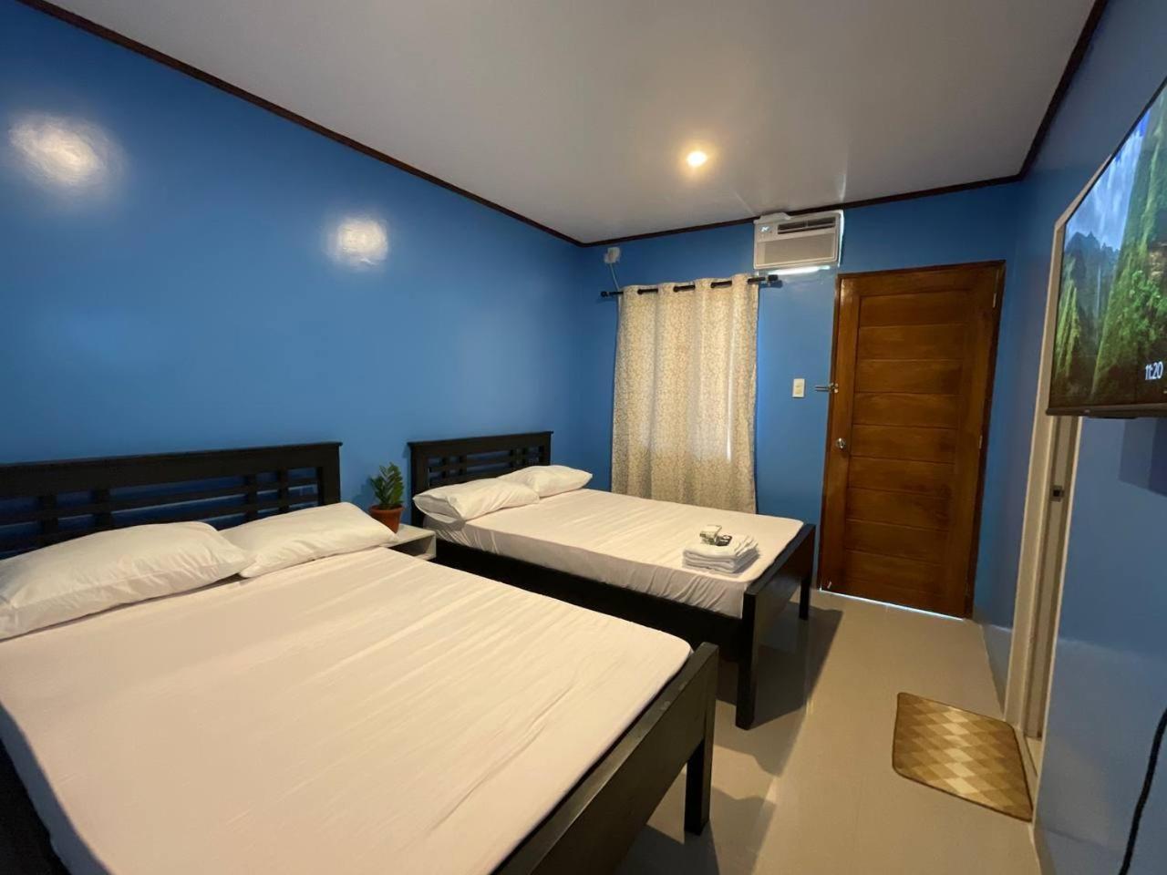 Halajo Bnb Transient Laoag Bilik gambar