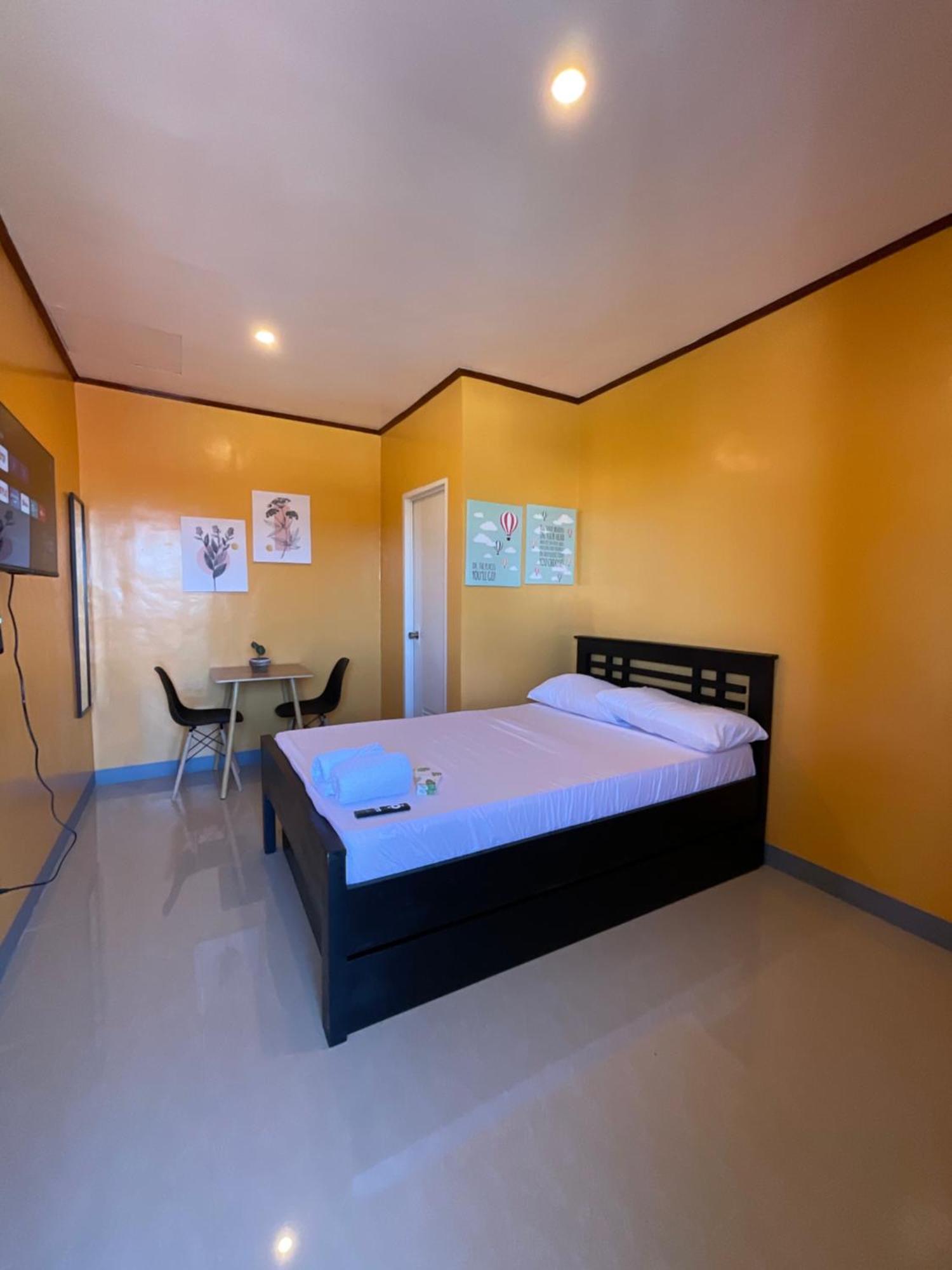 Halajo Bnb Transient Laoag Luaran gambar